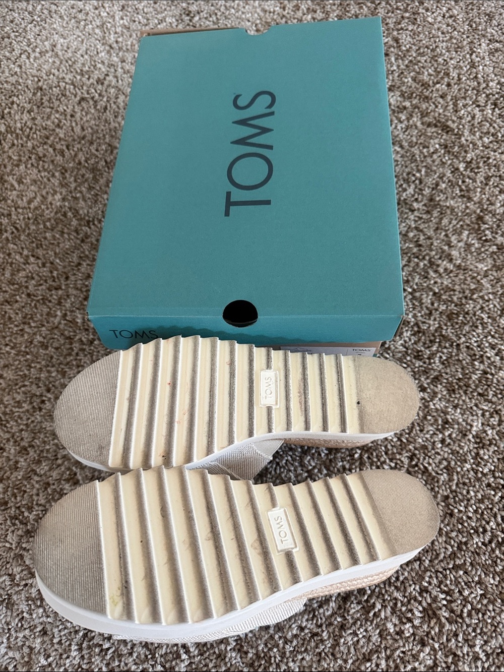 TOMS Cream Textured Platform Slide Wedge Mules - Picture 4 of 6